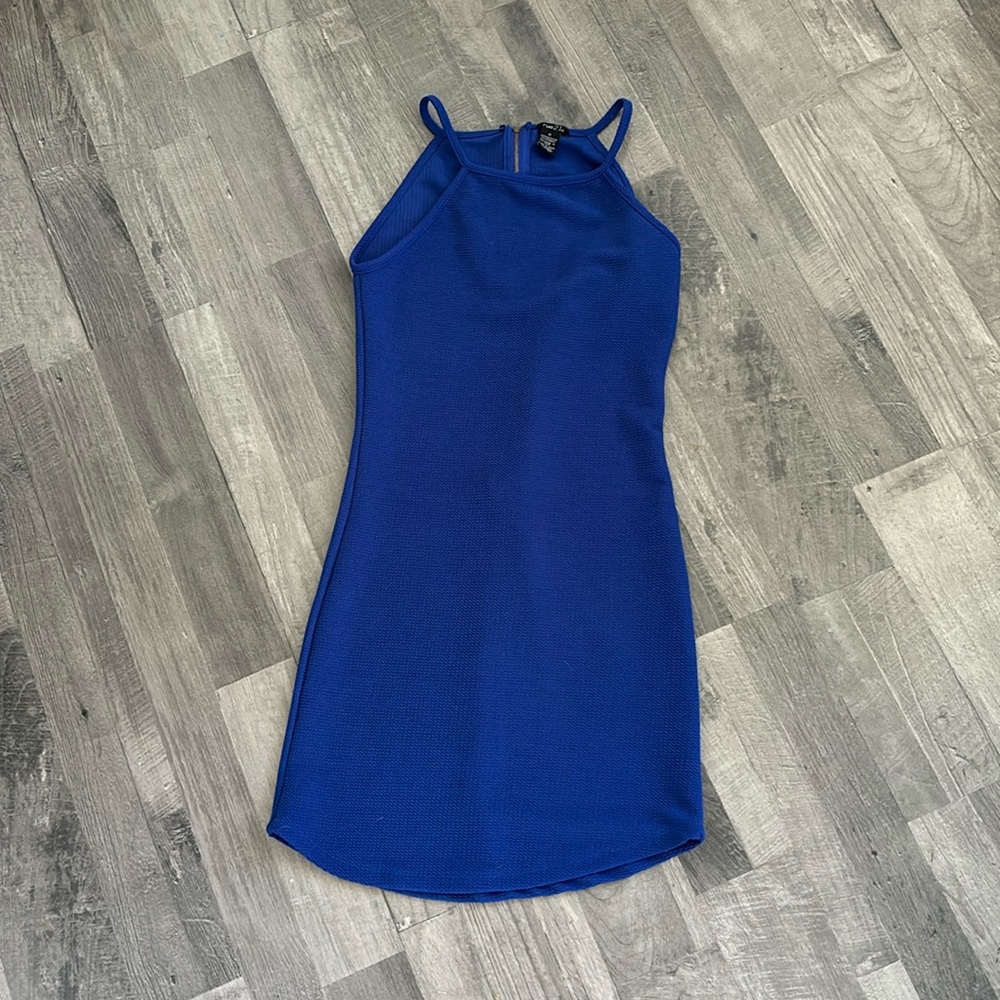 Rue21 women’s Royal Blue mini bodycon dress.  Size medium. Royal blue 
⁩